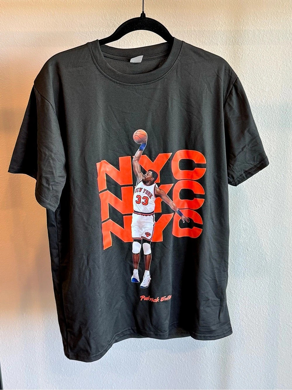 Kith x New York Knicks Patrick Ewing Vintage Tee Black Graphic Tee in Black